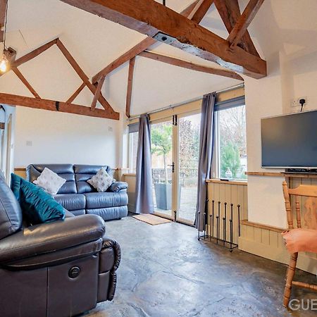 Host & Stay - Snodsbury Barn Upton Snodsbury エクステリア 写真